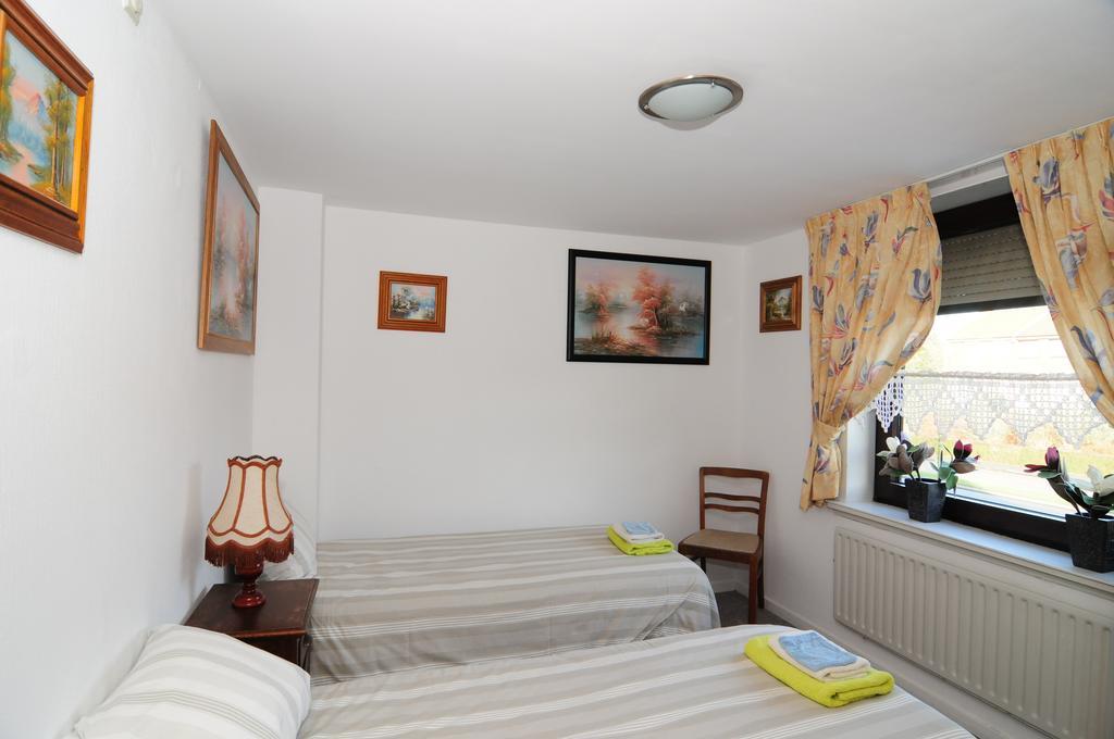 B&B Pincky Брюнссюм Номер фото