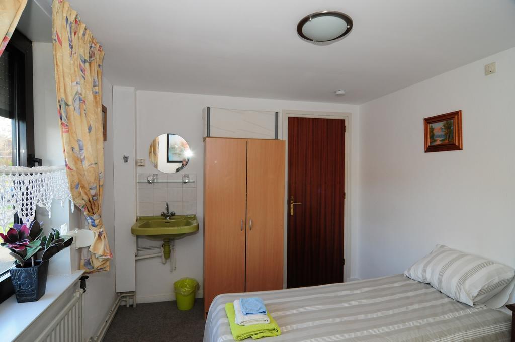 B&B Pincky Брюнссюм Номер фото